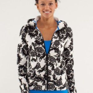 LULULEMON RARE SCUBA HOODIE - 4